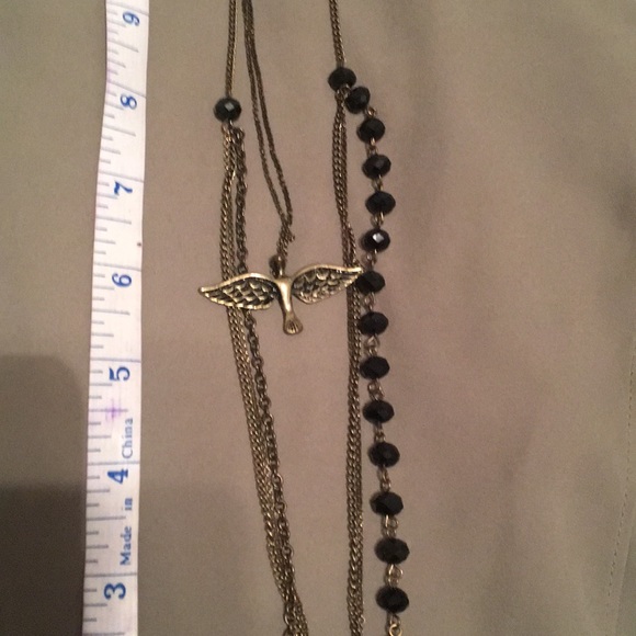 Boho bird in flight necklace black beads - Picture 6 of 6